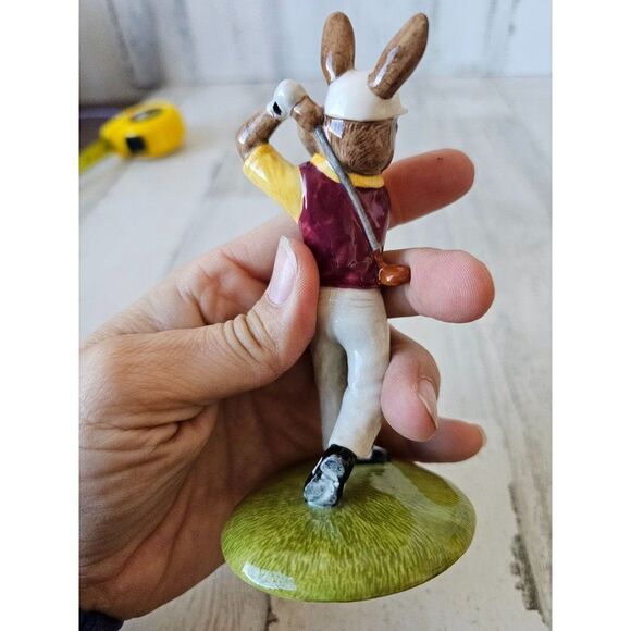 Royal Doulton golfer bunnykins DB255 2001 bunny figurine statue - Picture 4 of 8